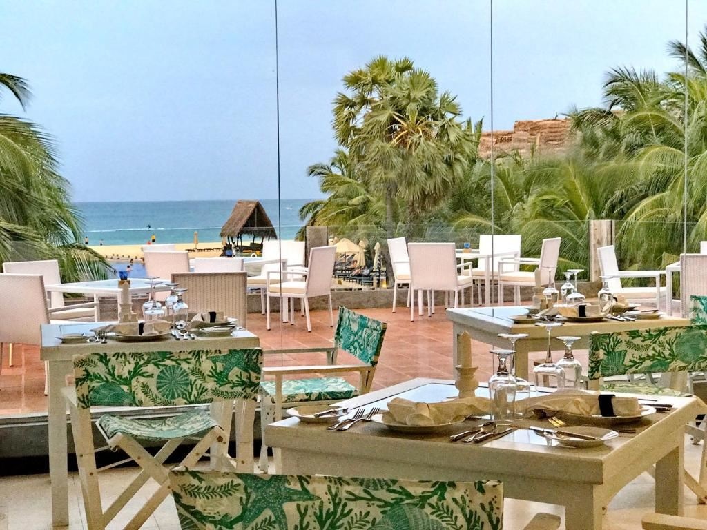 restaurants-the-white-sands