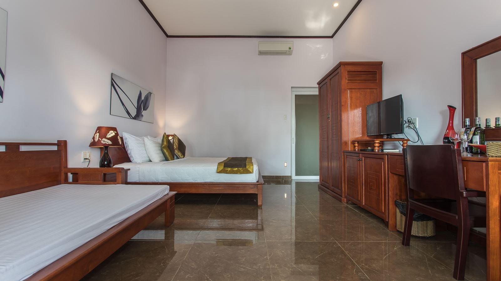 rooms-deluxe-seaview