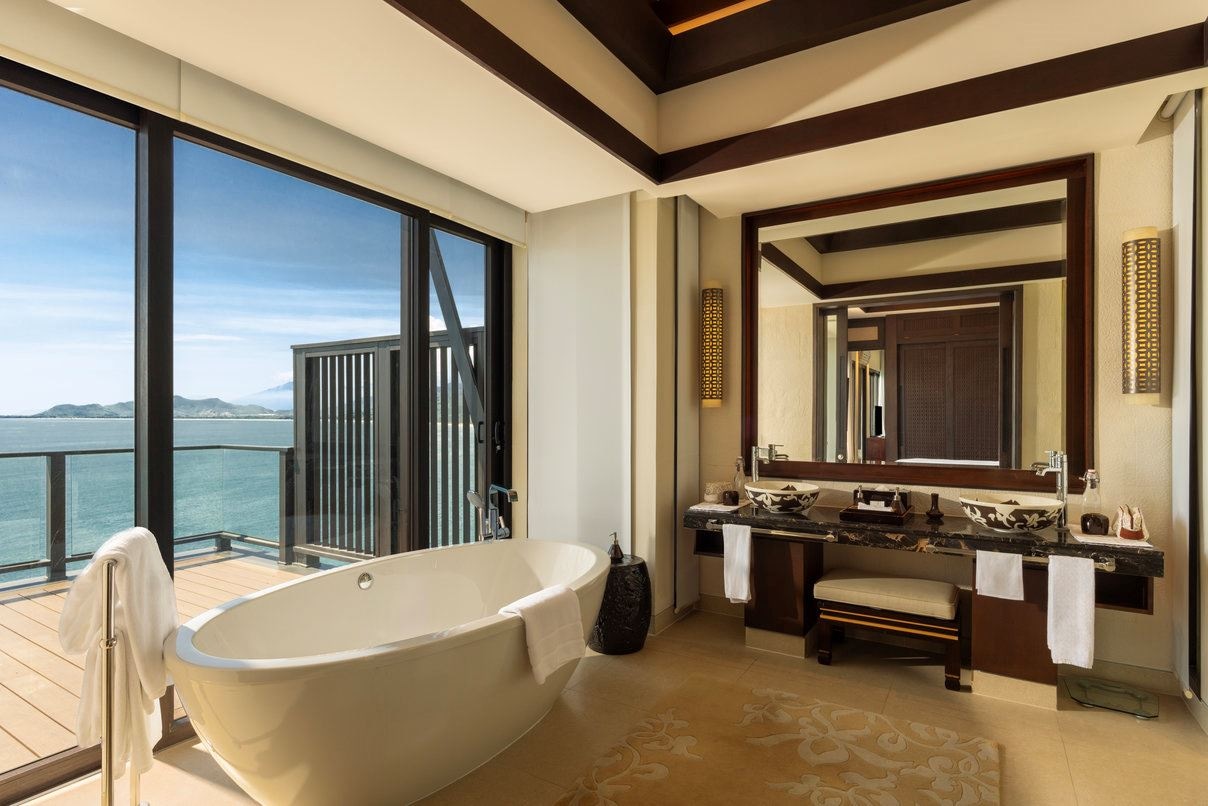 rooms-3bedroom-ocean-view-pool-villa