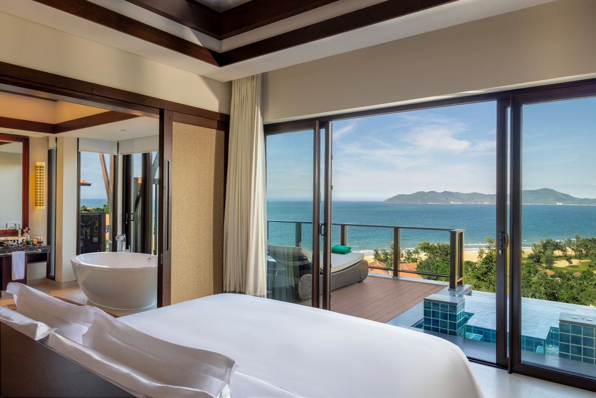 rooms-3bedroom-ocean-view-pool-villa