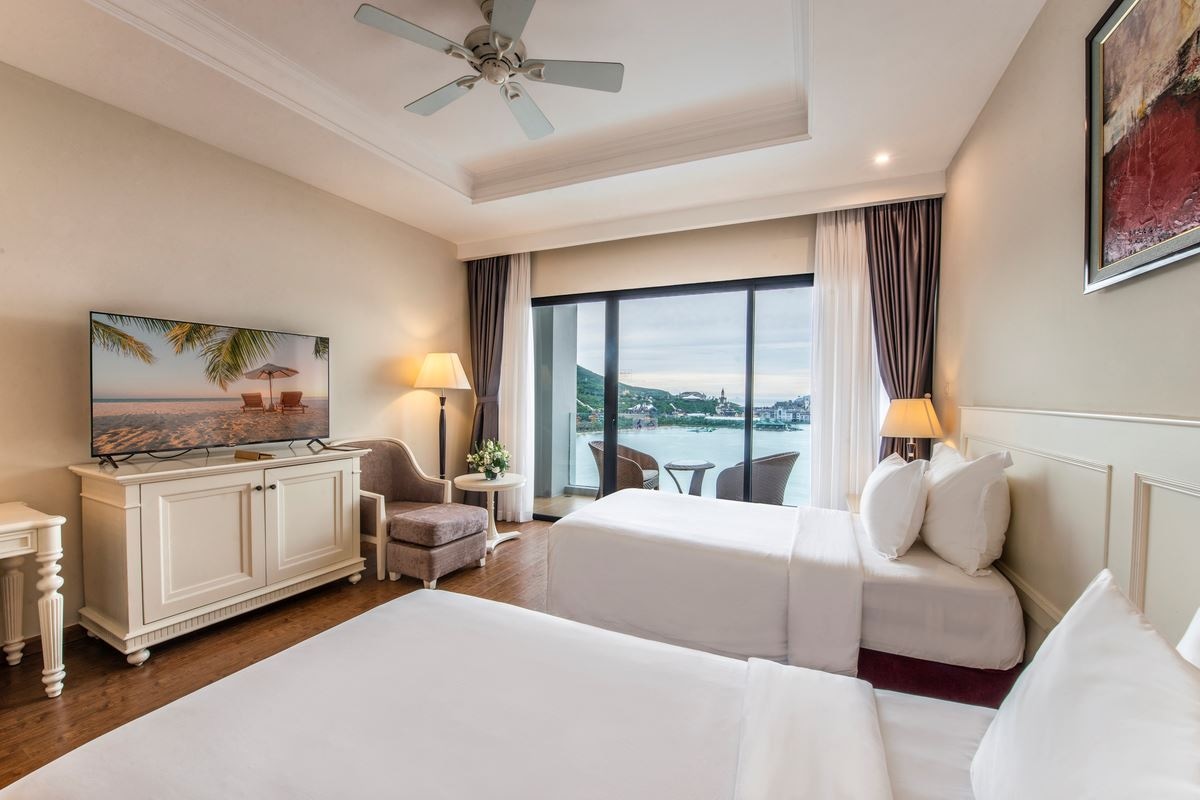 rooms-deluxe-ocean-view