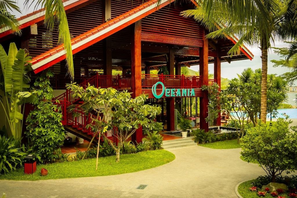 restaurants-oceania-restaurant