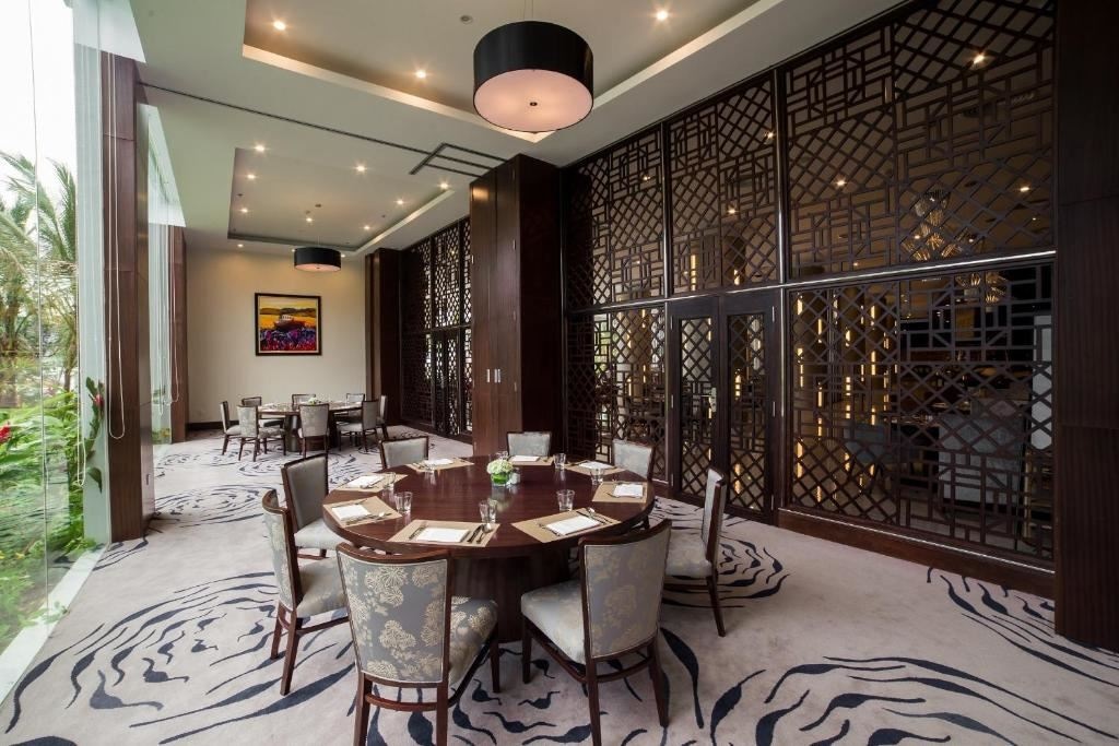 restaurants-marina-restaurant