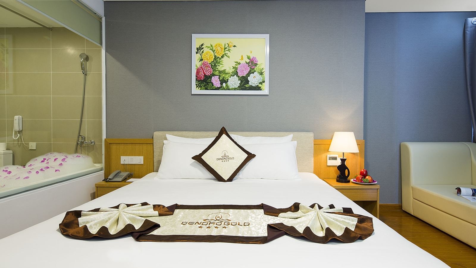 rooms-room-deluxe-sea-view-balcony