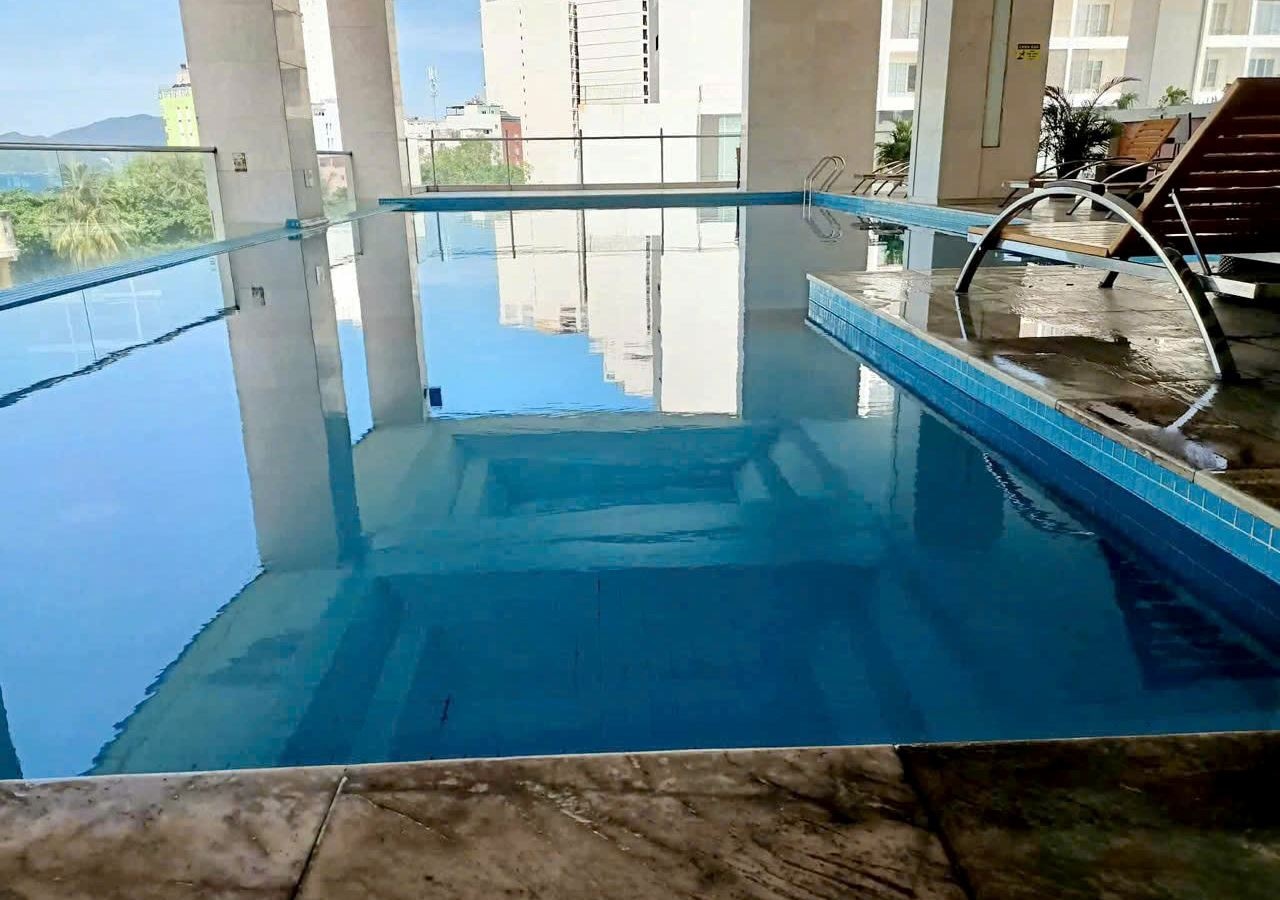 pools-indoor-pool