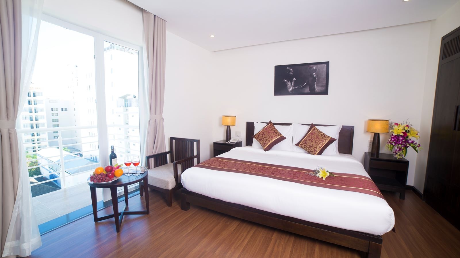 rooms-senior-deluxe-room