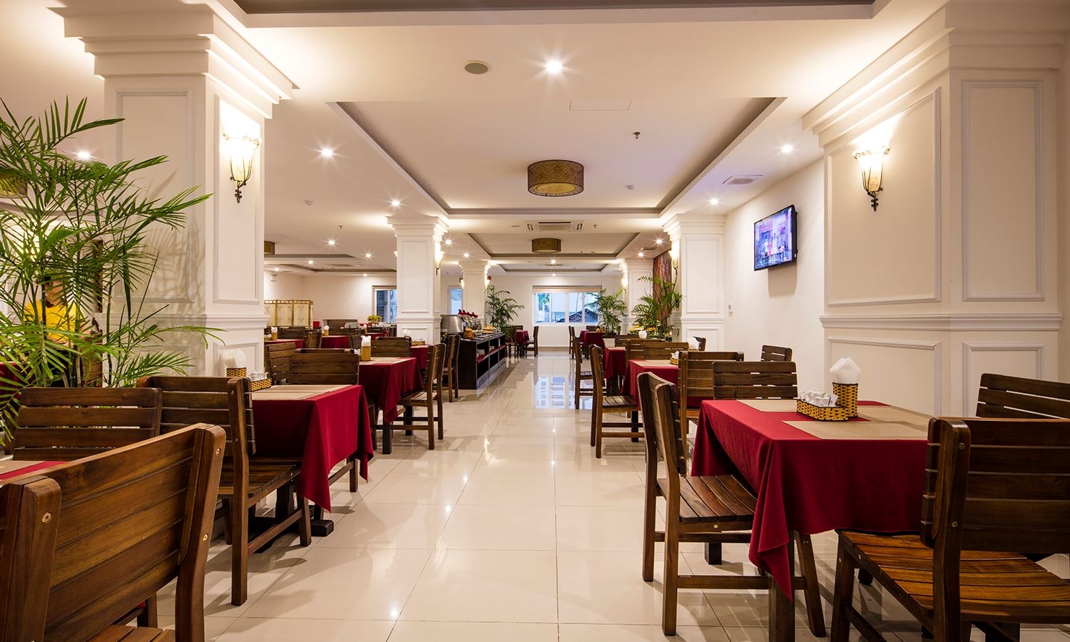 restaurants-restaurant