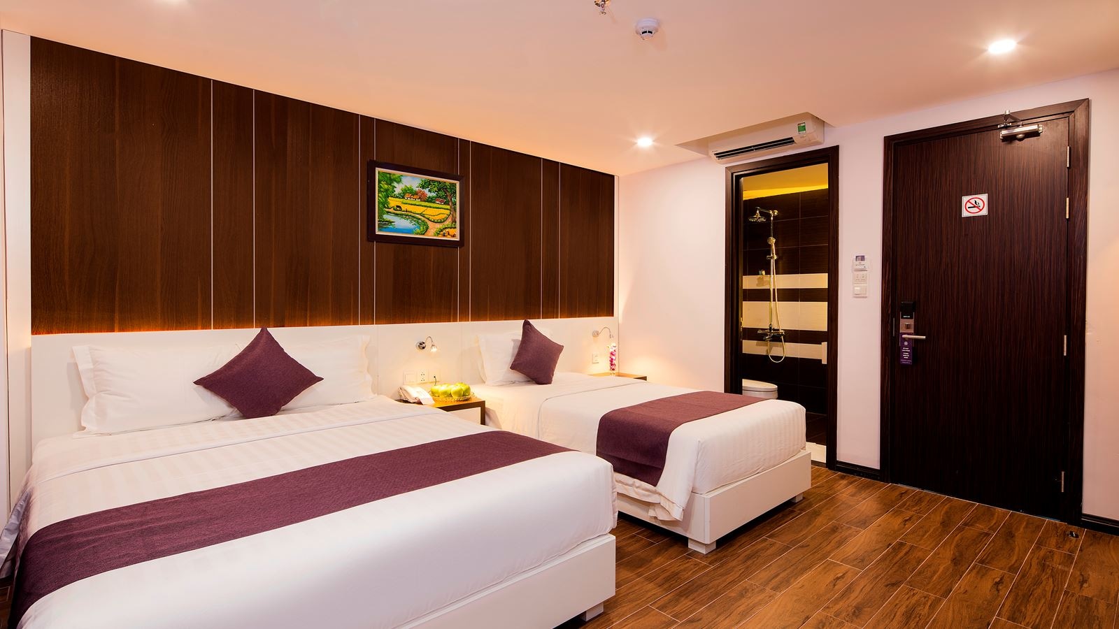 rooms-club-triple-city-view