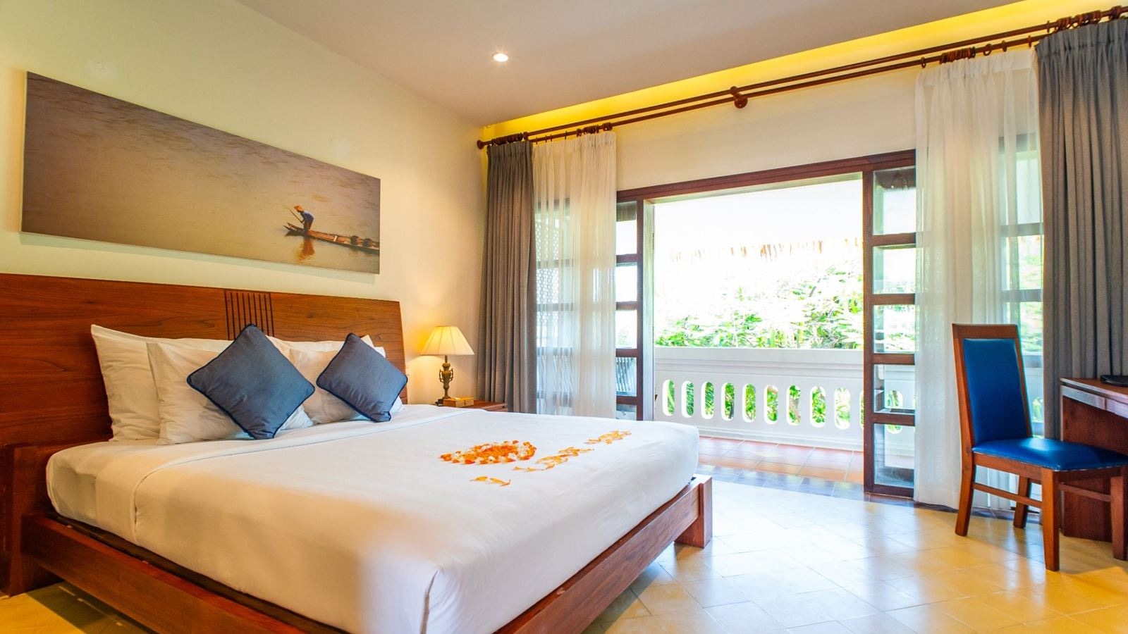 rooms-premier-deluxe-with-terrace-child-without-extra-bed