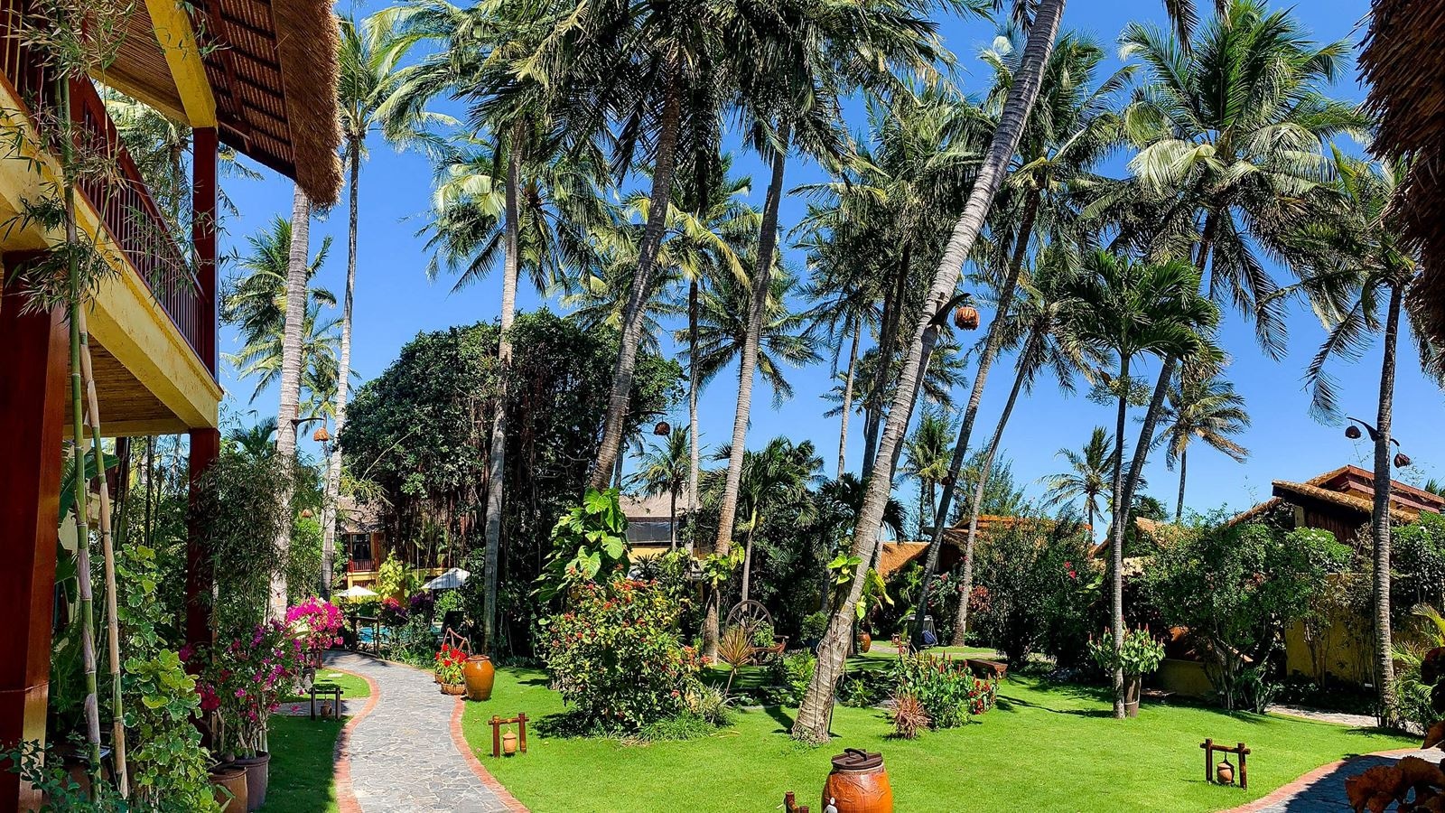 rooms-sea-breeze-deluxe-with-balcony