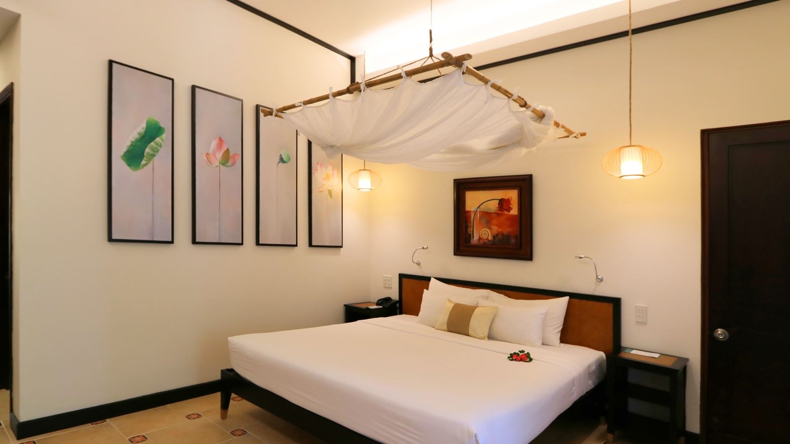 rooms-indochine-deluxe-garden-view-with-balcony