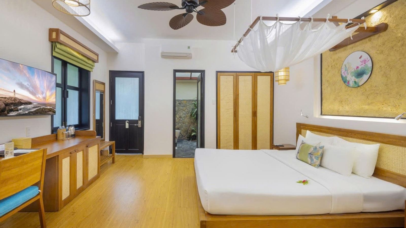 rooms-wellbeing-bungalow-garden-view