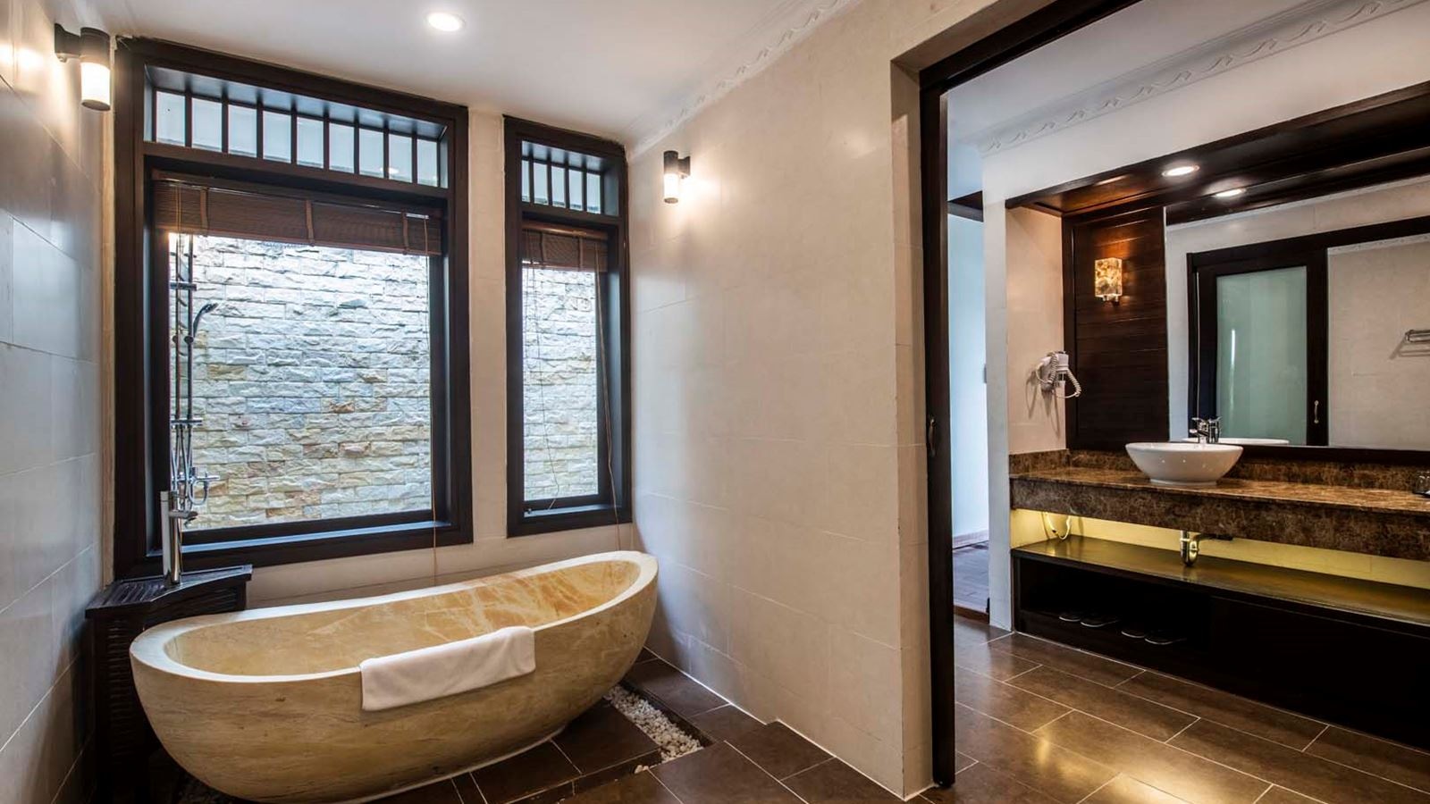 rooms-deluxe-bungalow-sea-view