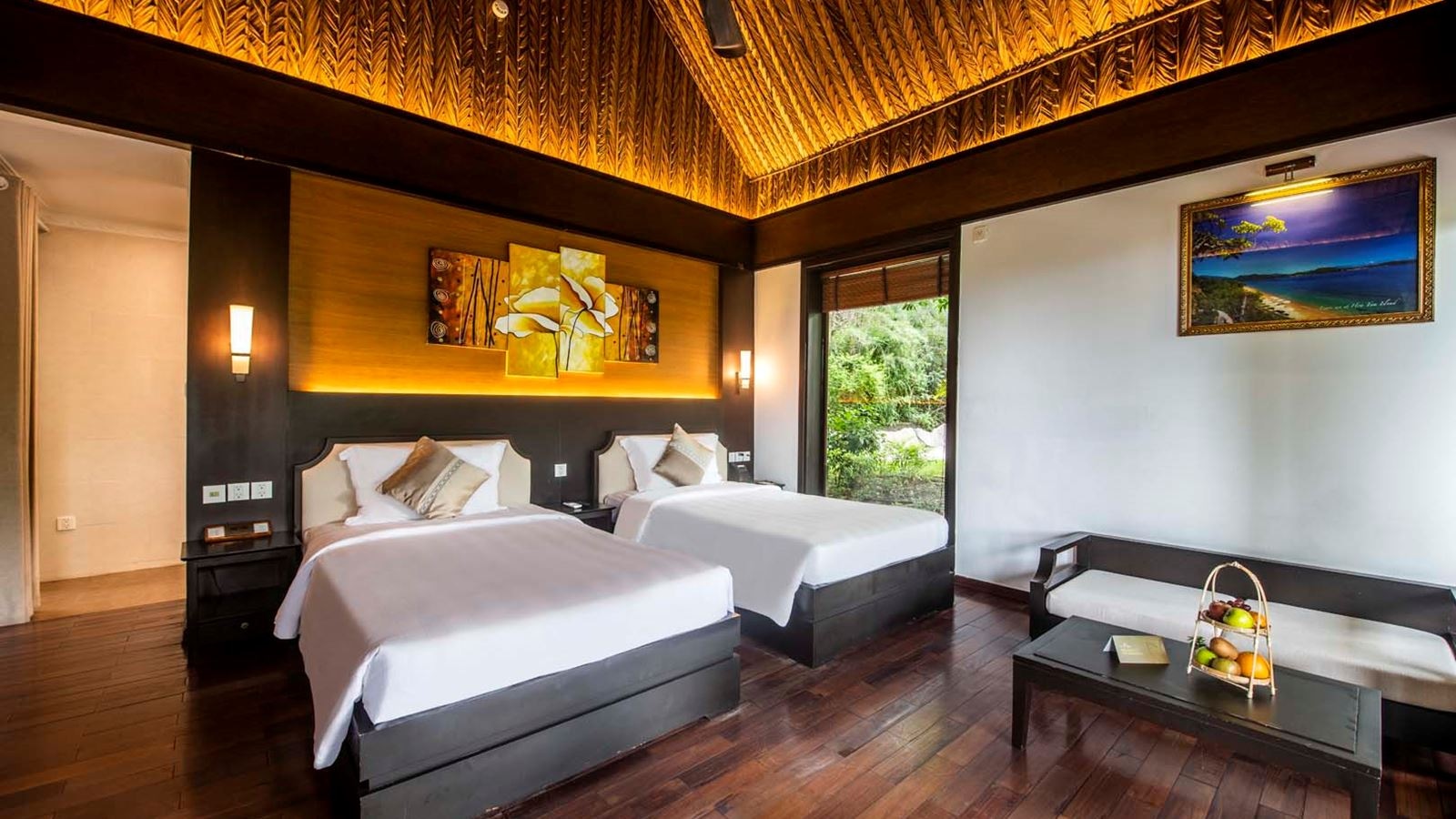 rooms-deluxe-bungalow-sea-view