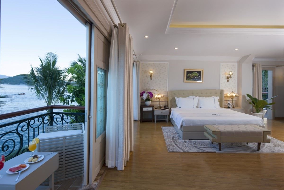 rooms-executive-suite-sea-view