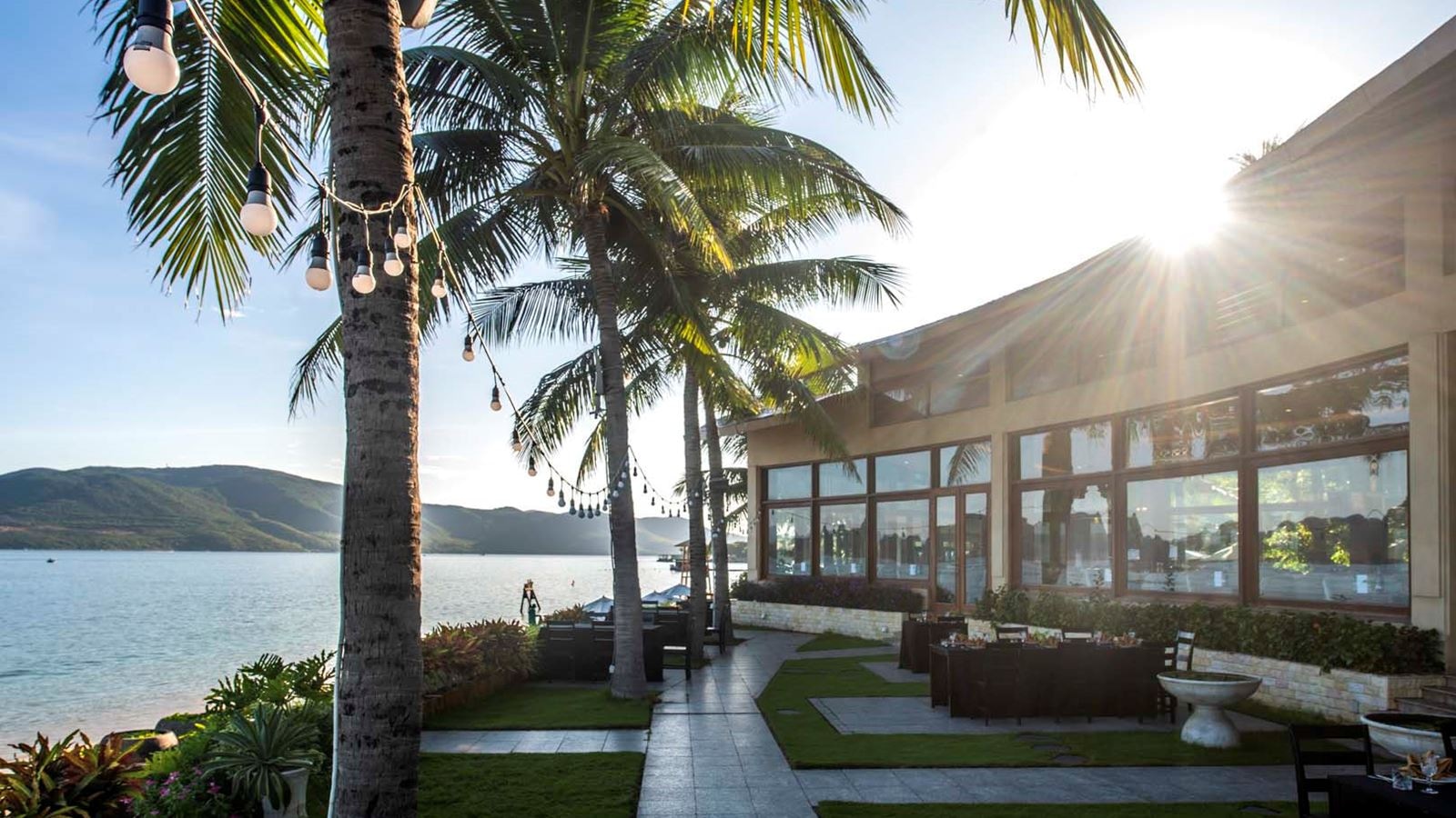 restaurants-sea-breeze-restaurant