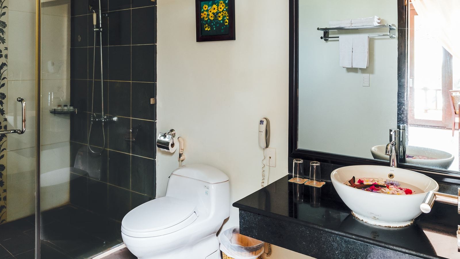 rooms-bungalow-ocean-view-balcony