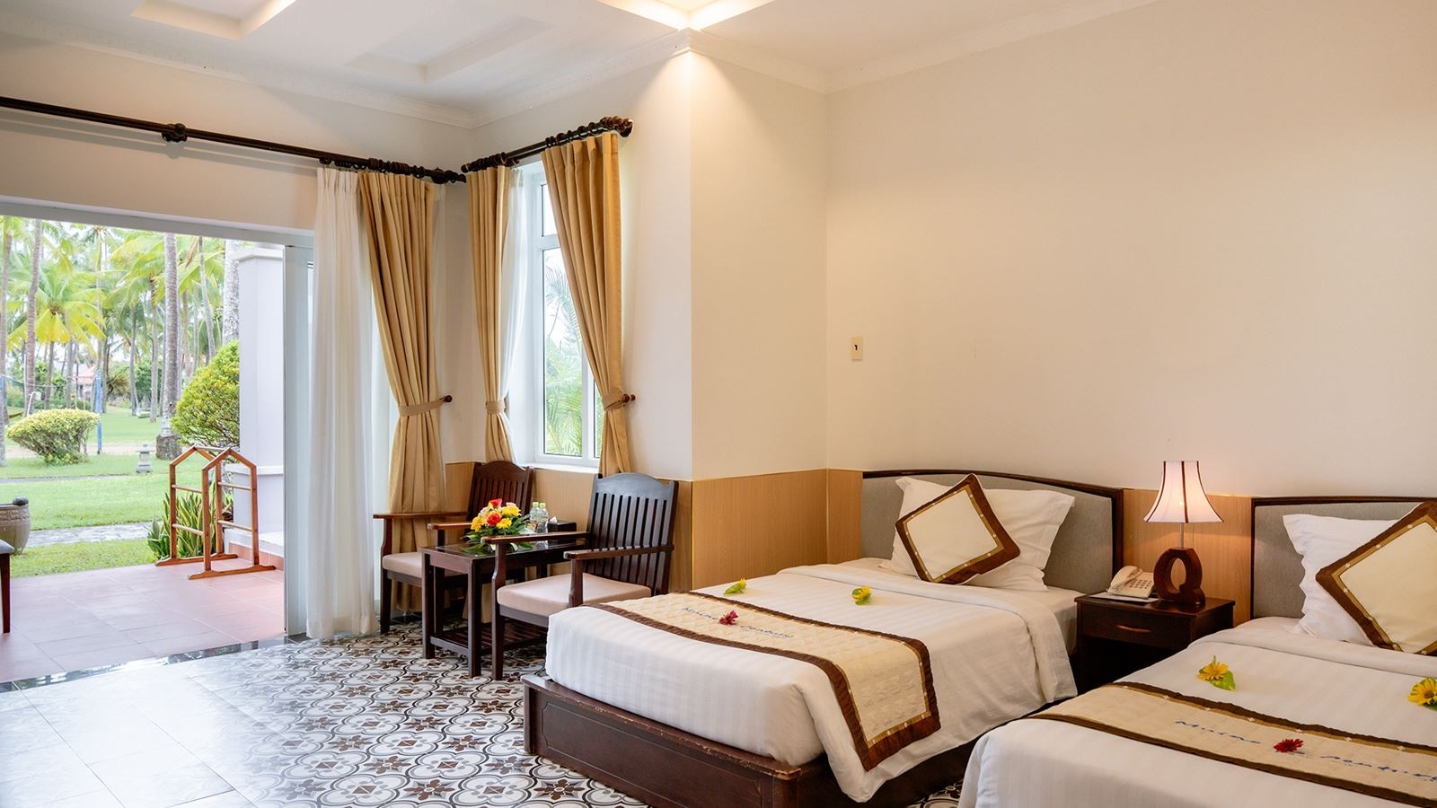 rooms-villa-gardenview-with-terrace