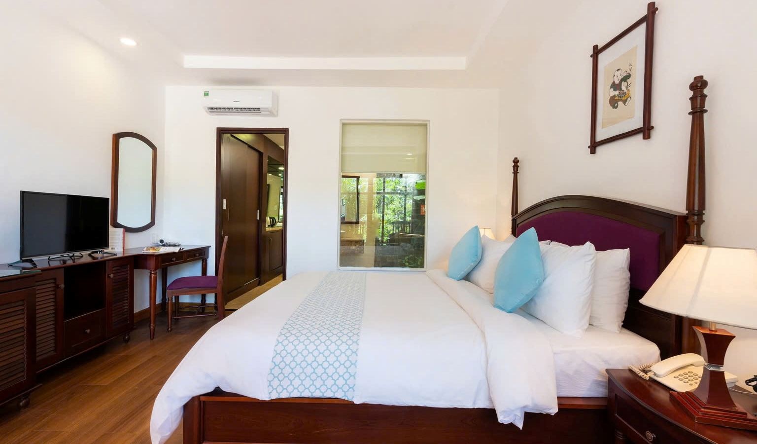 rooms-superior-pool-view-with-terrace-child-without-extra-bed