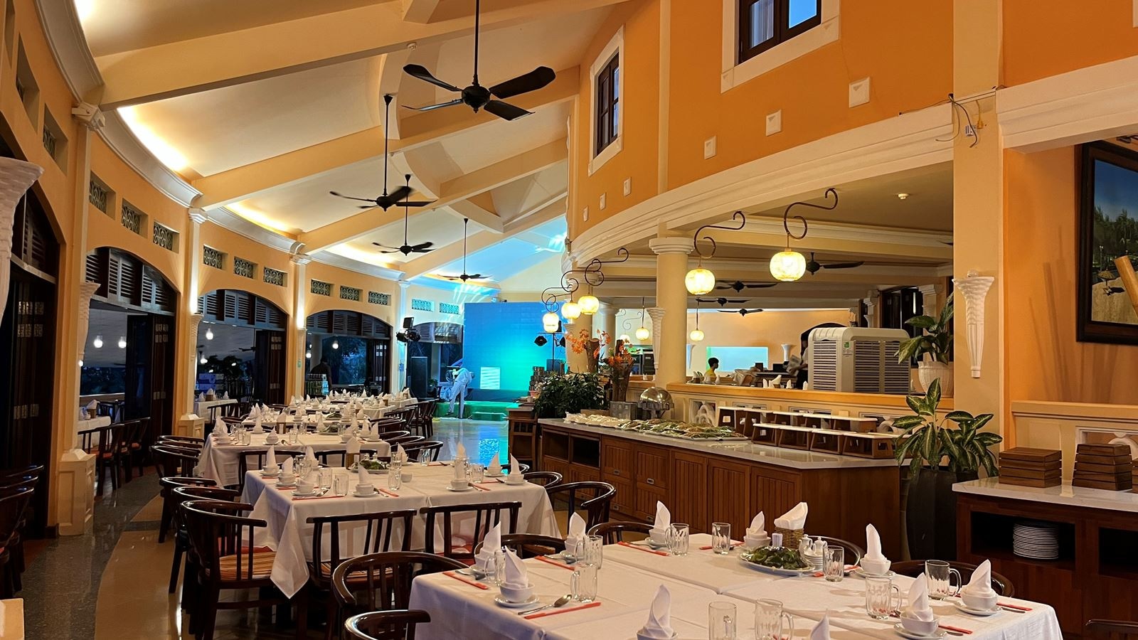 restaurants-gieneva-restaurant