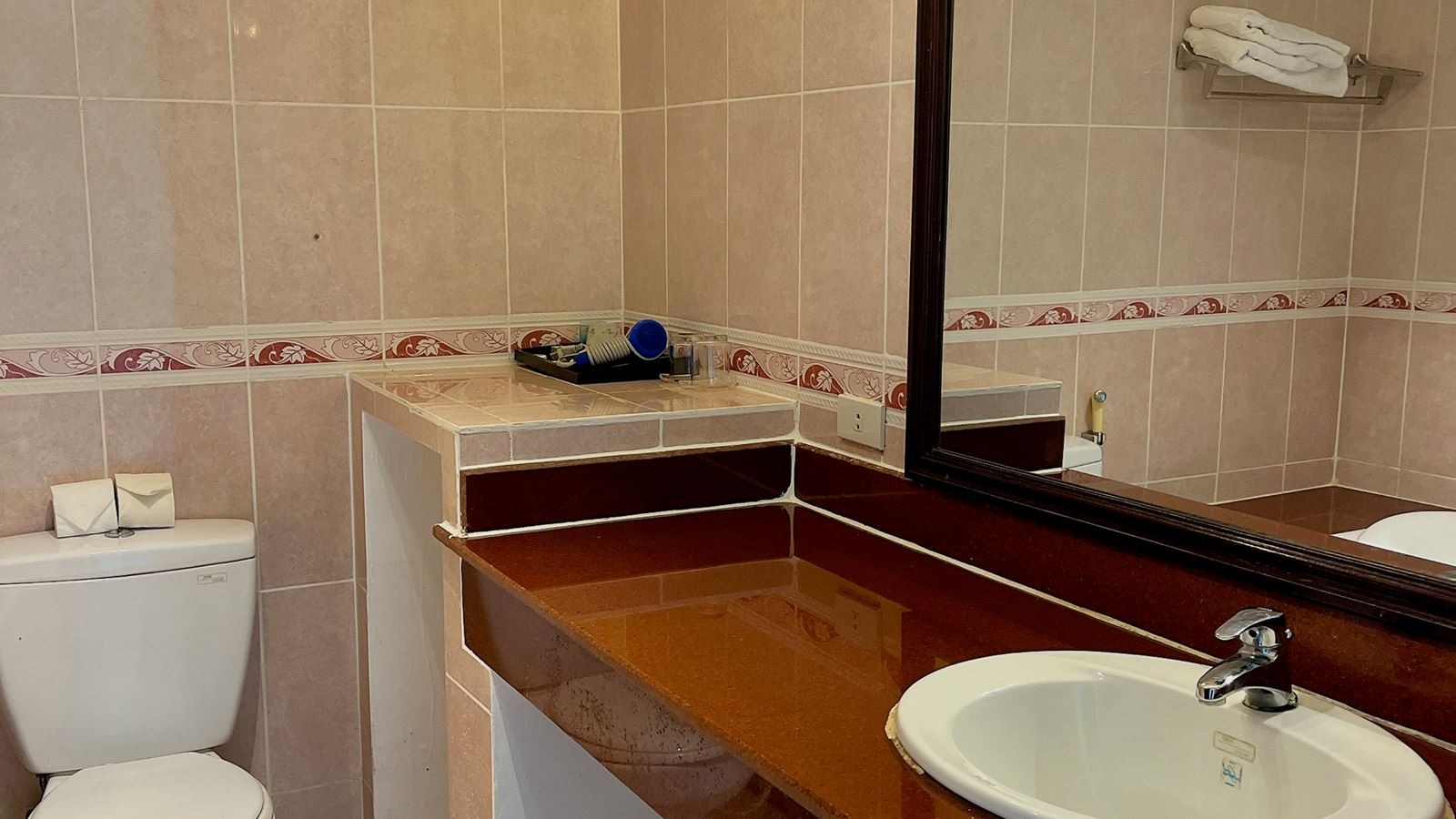 rooms-bungalow-garden-view-with-terrace