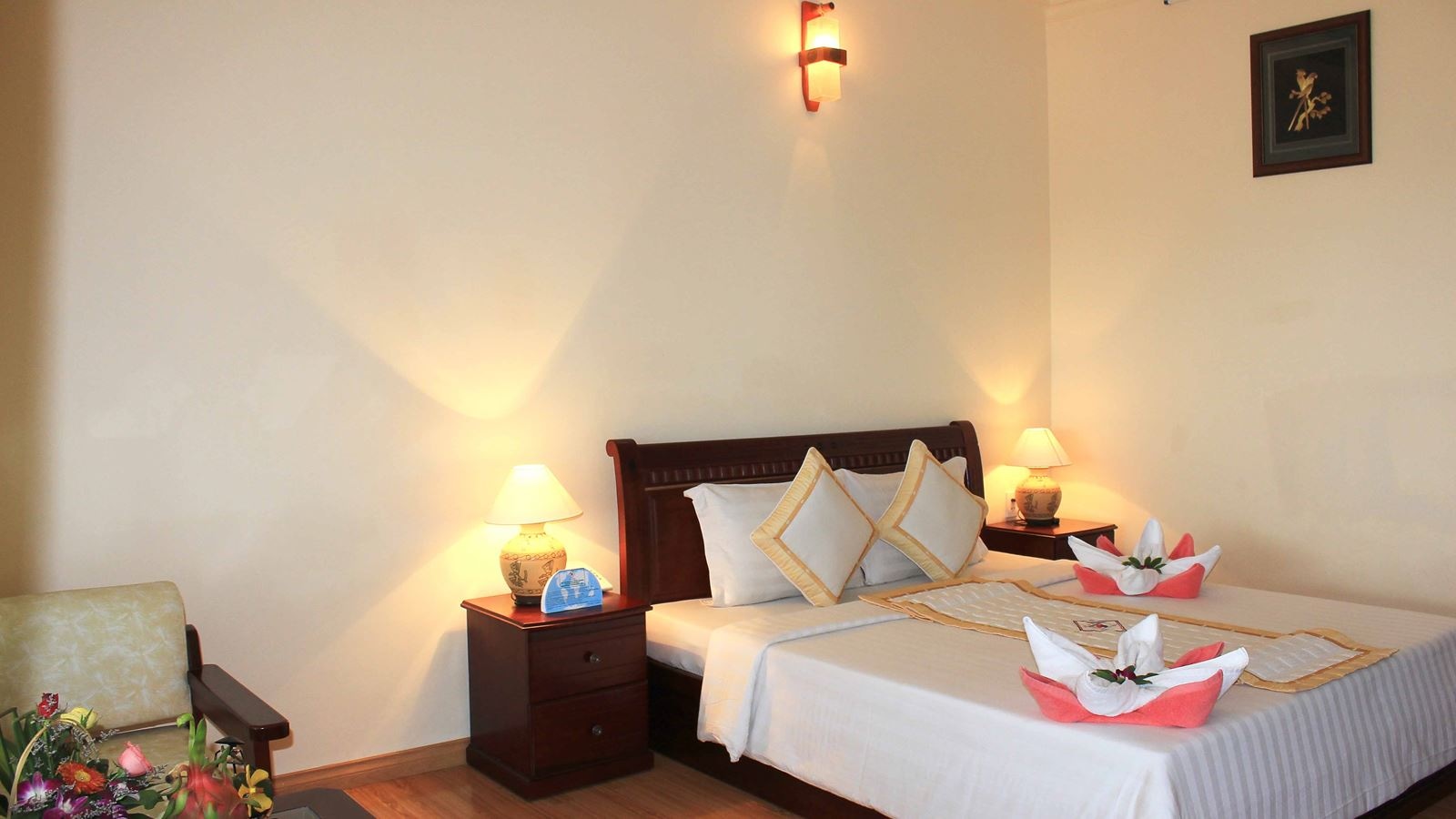 rooms-room-deluxe-pool-view-at-hill-side-with-balcony-child-without-extra-bed