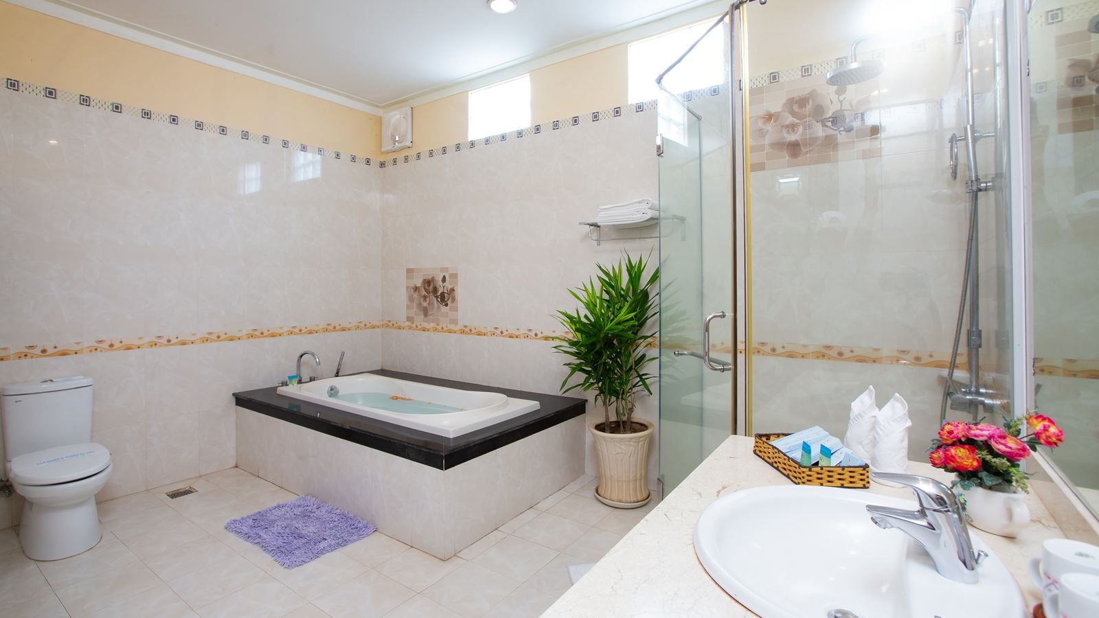 rooms-bungalow-ocean-view-at-sea-side-with-balcony