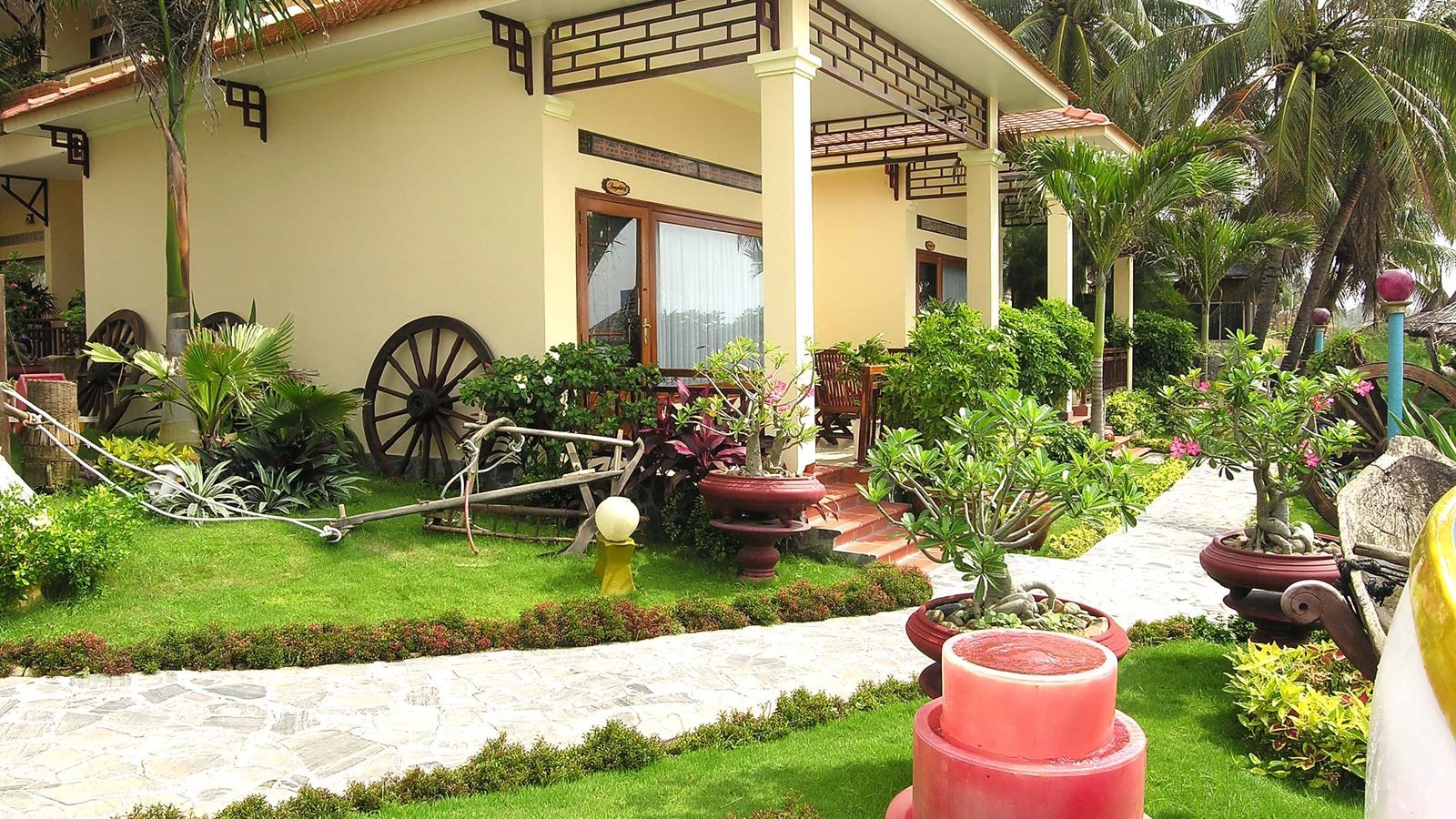 rooms-bungalow-ocean-view-at-sea-side-with-balcony-child-without-extra-bed