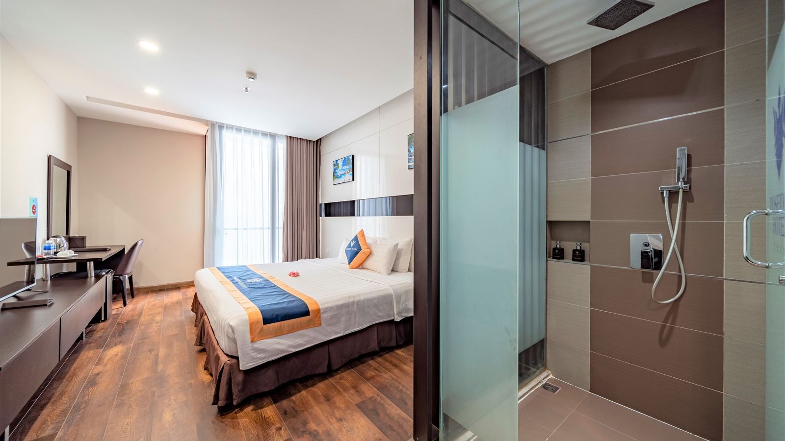 rooms-superior-with-balcony