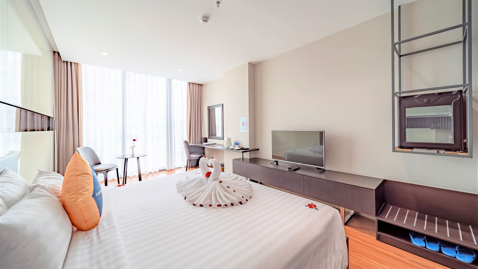 rooms-deluxe-city-view-with-window-child-without-extra-bed