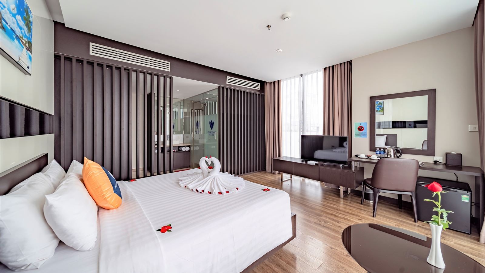 rooms-senior-deluxe-partial-sea-view-with-balcony-child-without-extra-bed