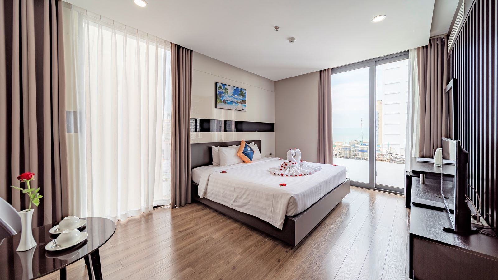 rooms-premier-deluxe-sea-view-with-window