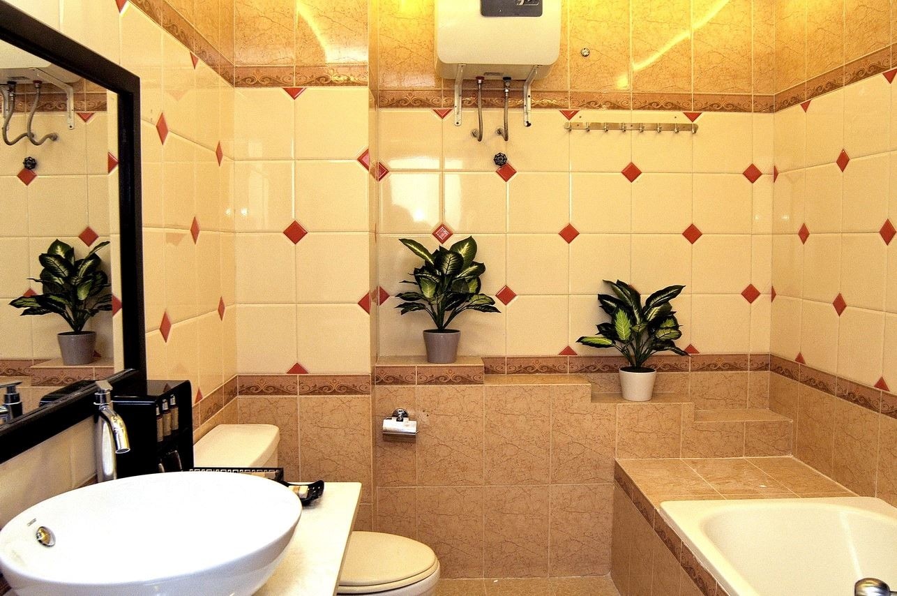 rooms-senior-deluxe-city-view-with-balcony