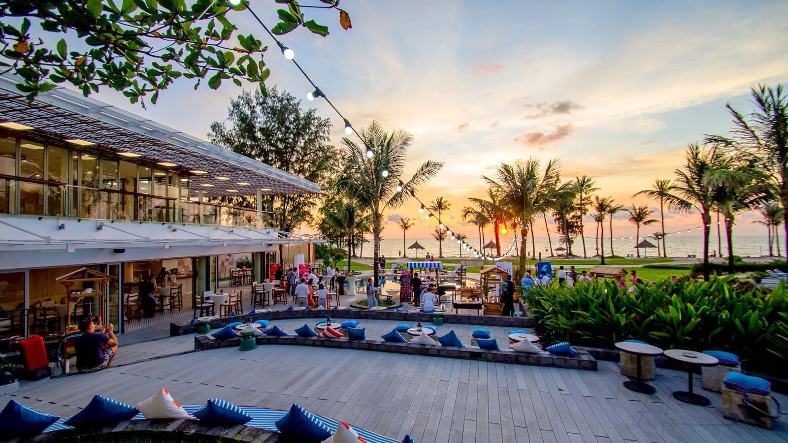 restaurants-ola-beach-club