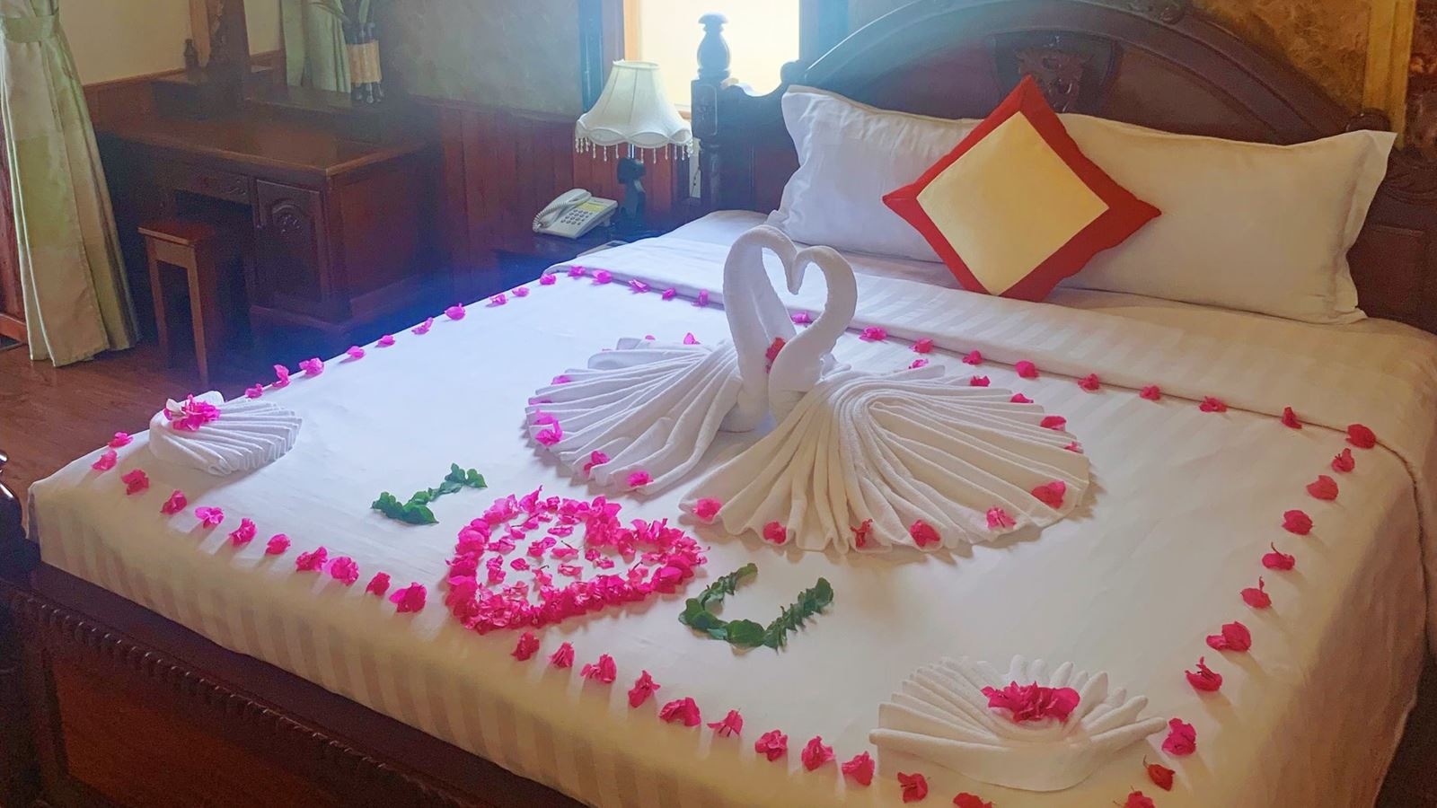 rooms-luxury-sea-view-bungalow