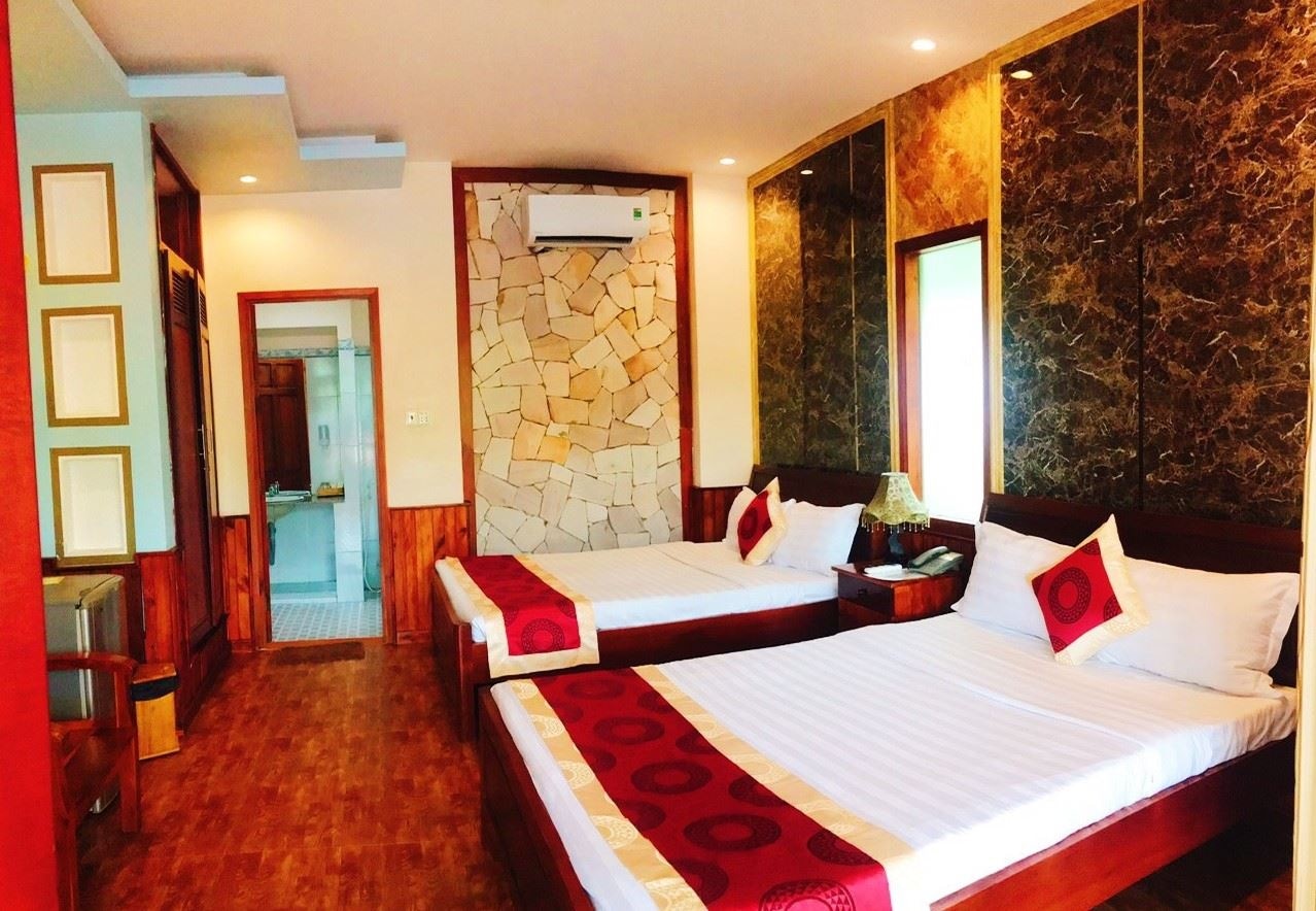 rooms-deluxe-pool-view-bungalow