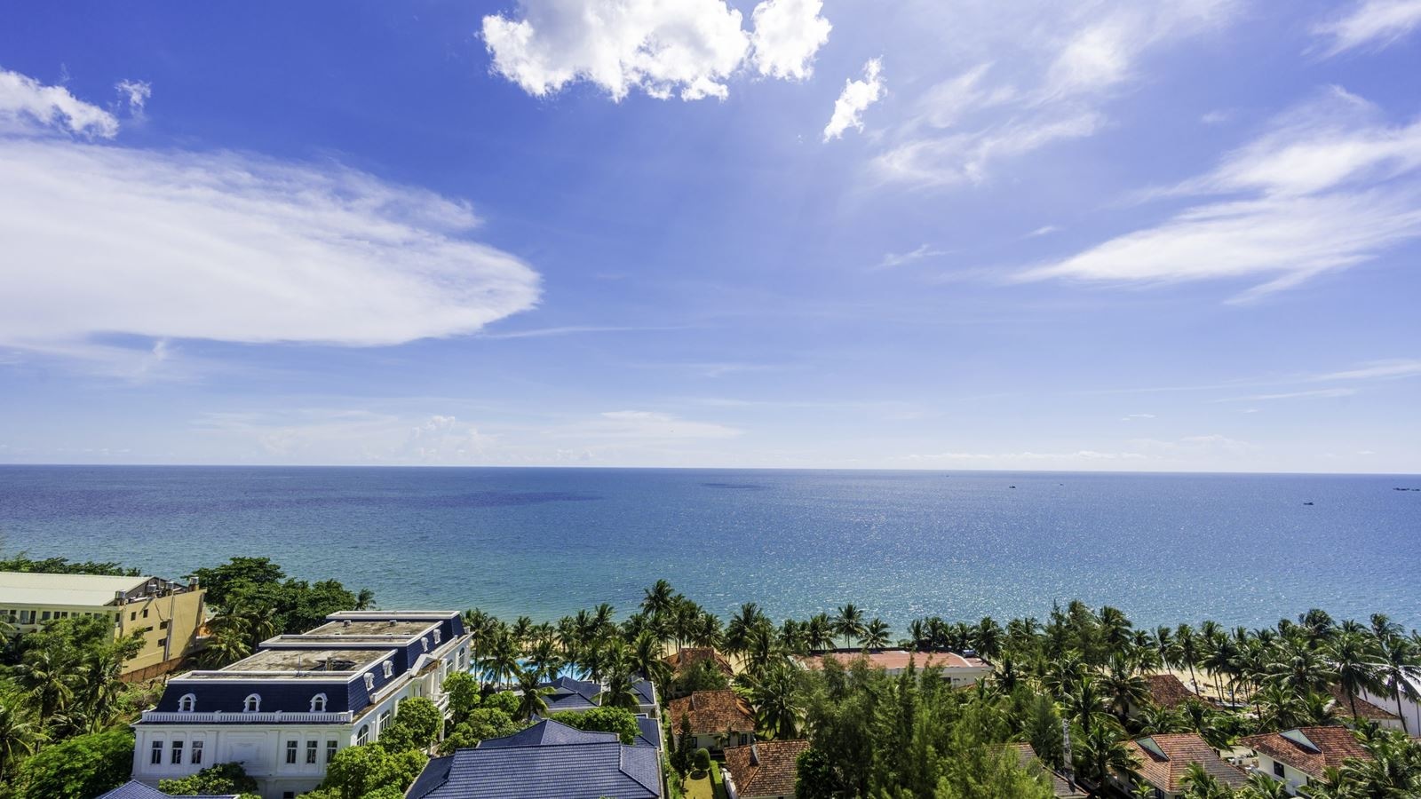 rooms-deluxe-sea-view-with-balcony-main-building-child-without-extra-bed