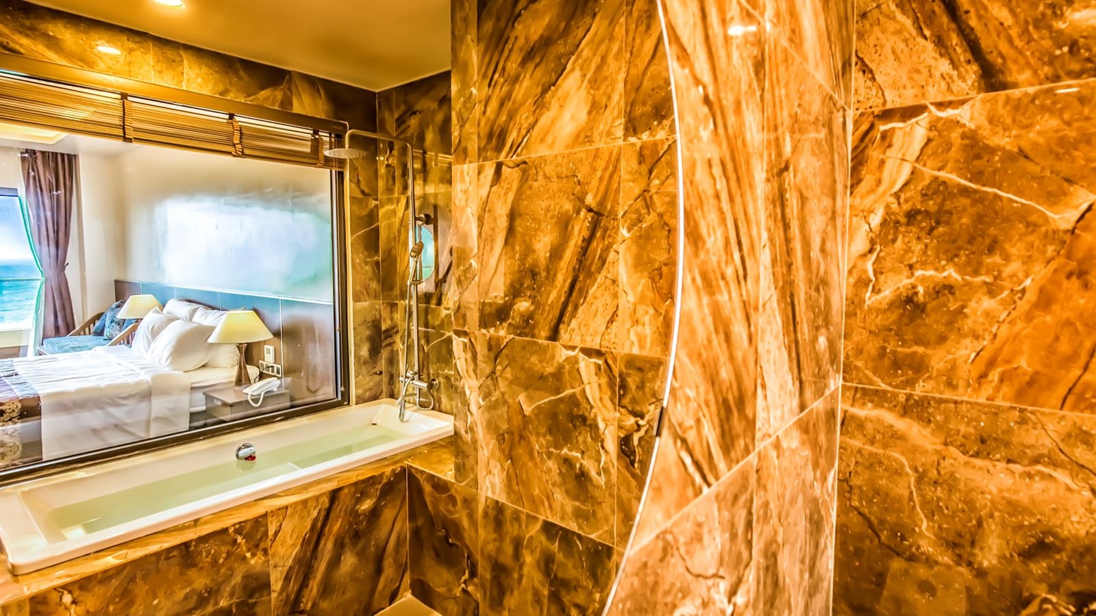 rooms-deluxe-double-room--sea-view