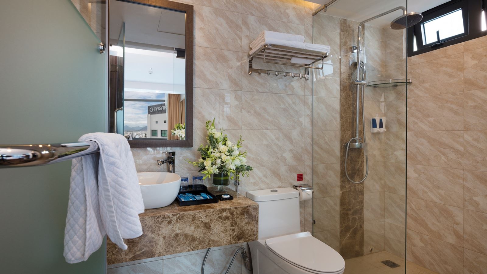 rooms-deluxe-sea-view