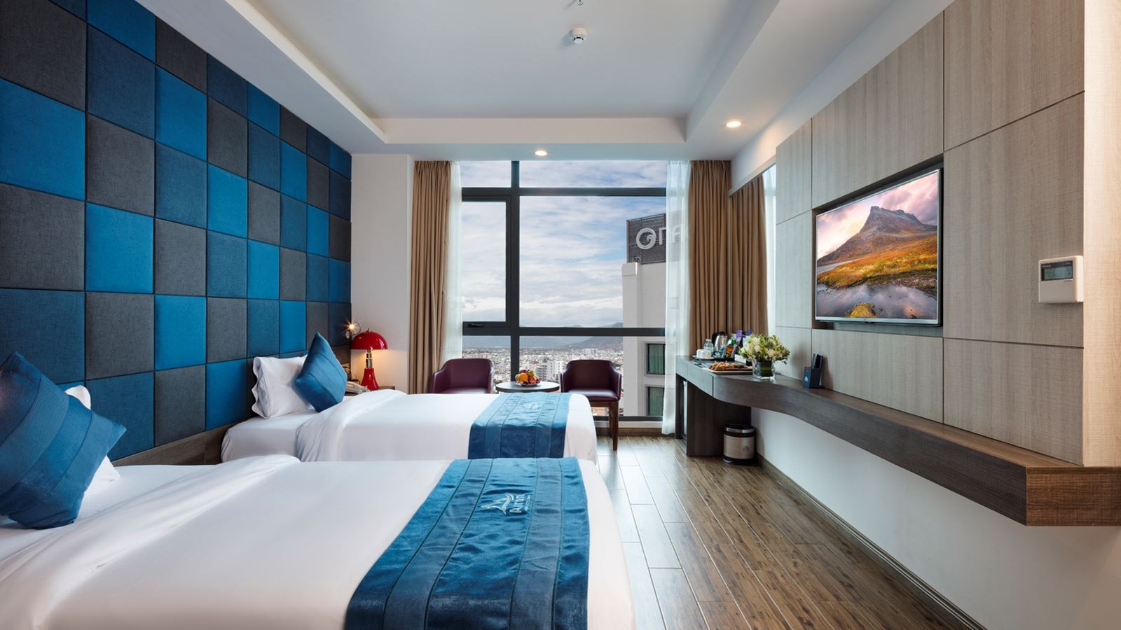 rooms-deluxe-balcony-cityview-child-without-extra-bed