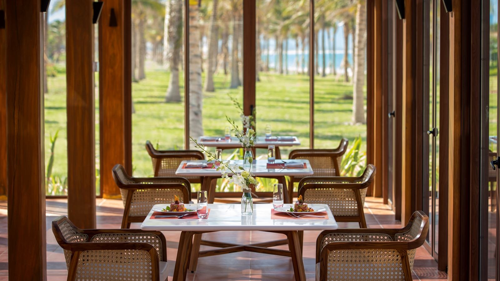 restaurants-tropicana