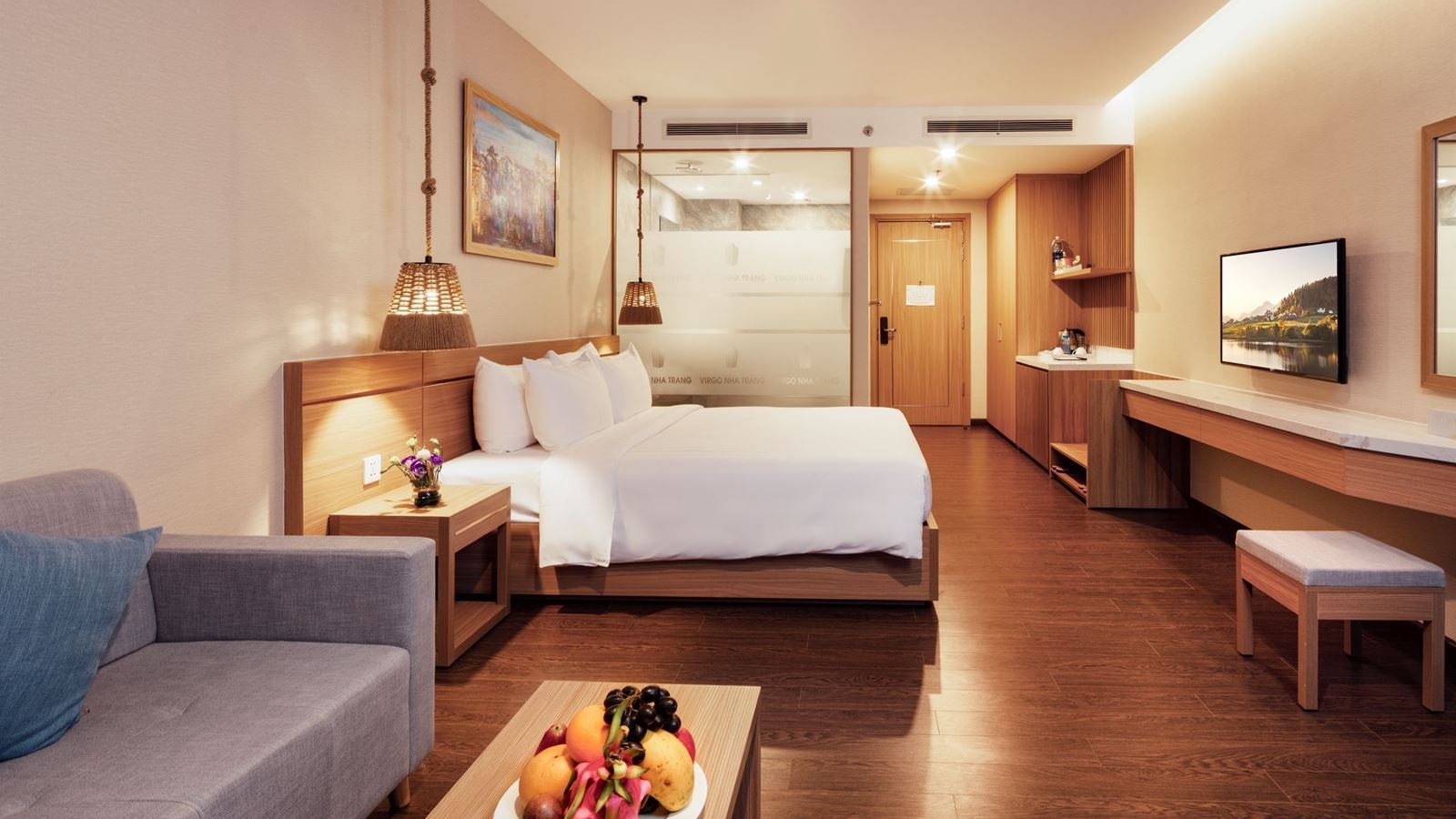 rooms-superior-with-french-balcony