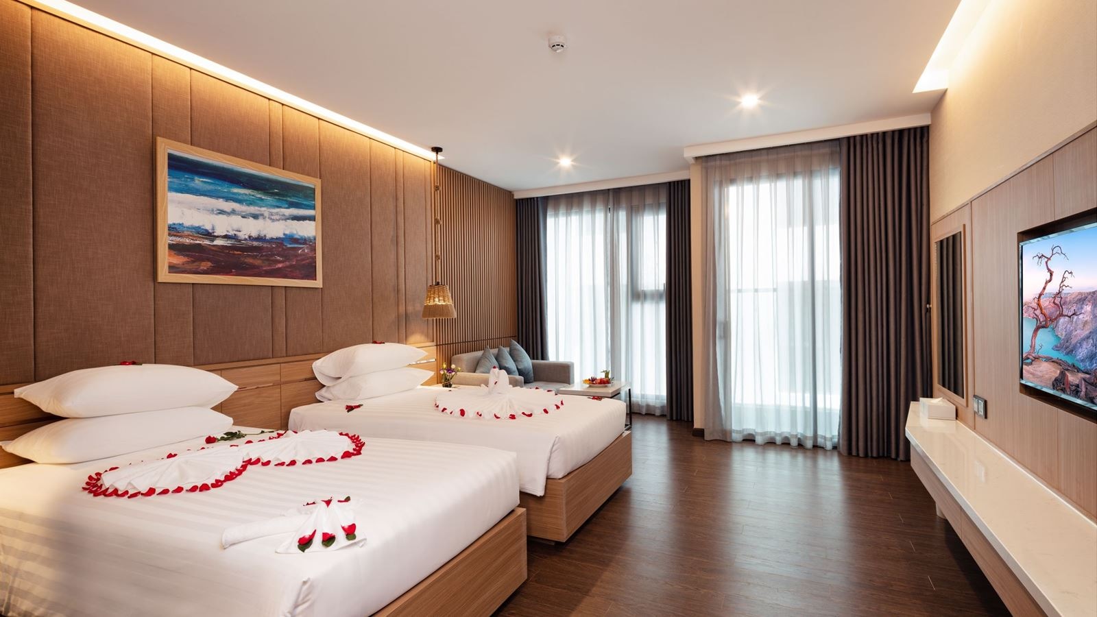 rooms-superior-with-french-balcony