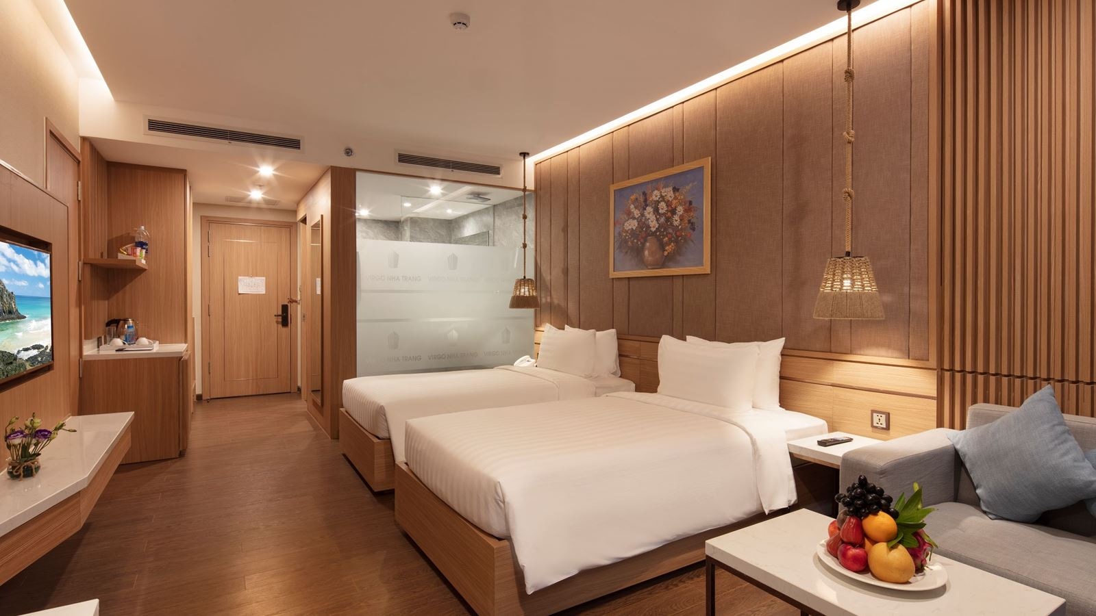 rooms-superior-with-french-balcony