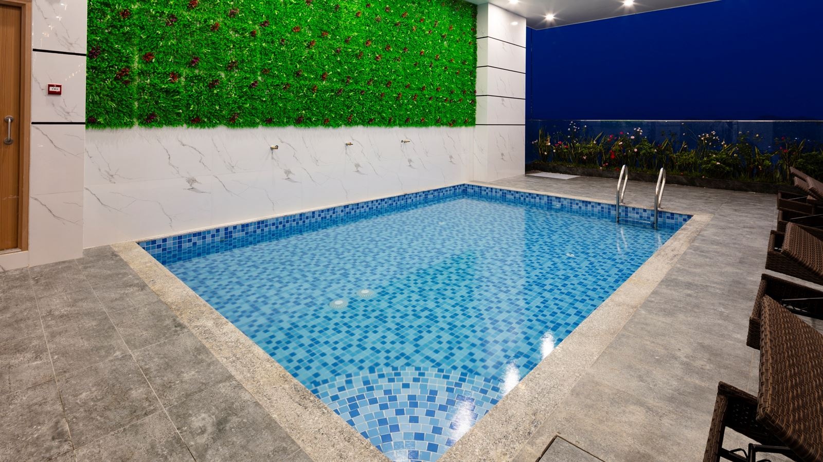 pools-indoor-childrens-pool
