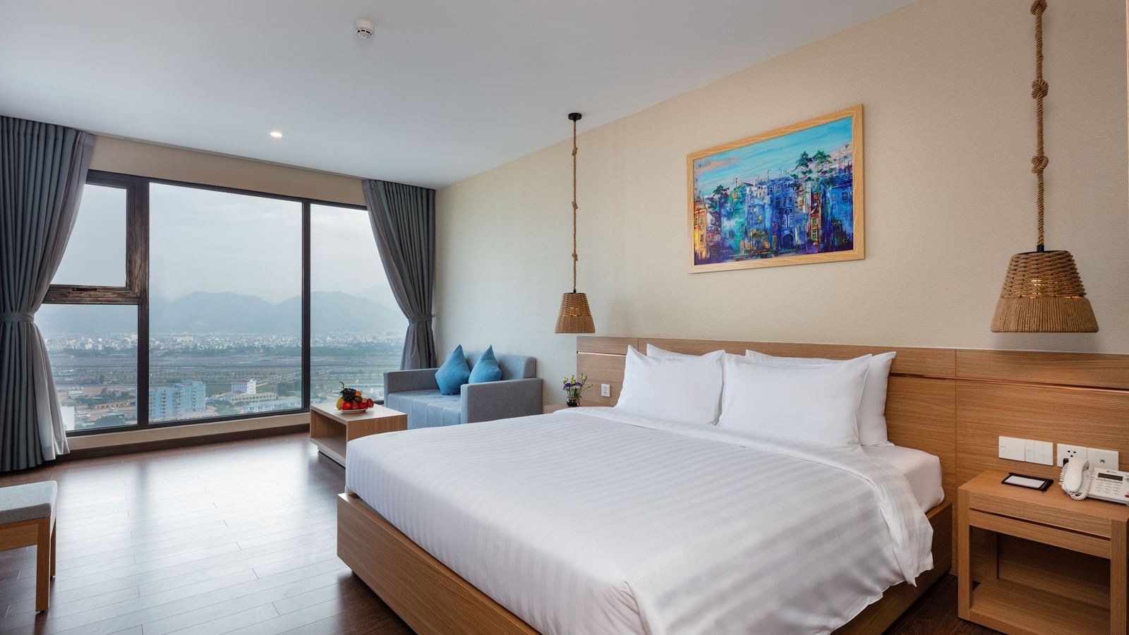 rooms-deluxe-partial-seaview-with-balcony-child-without-extra-bed