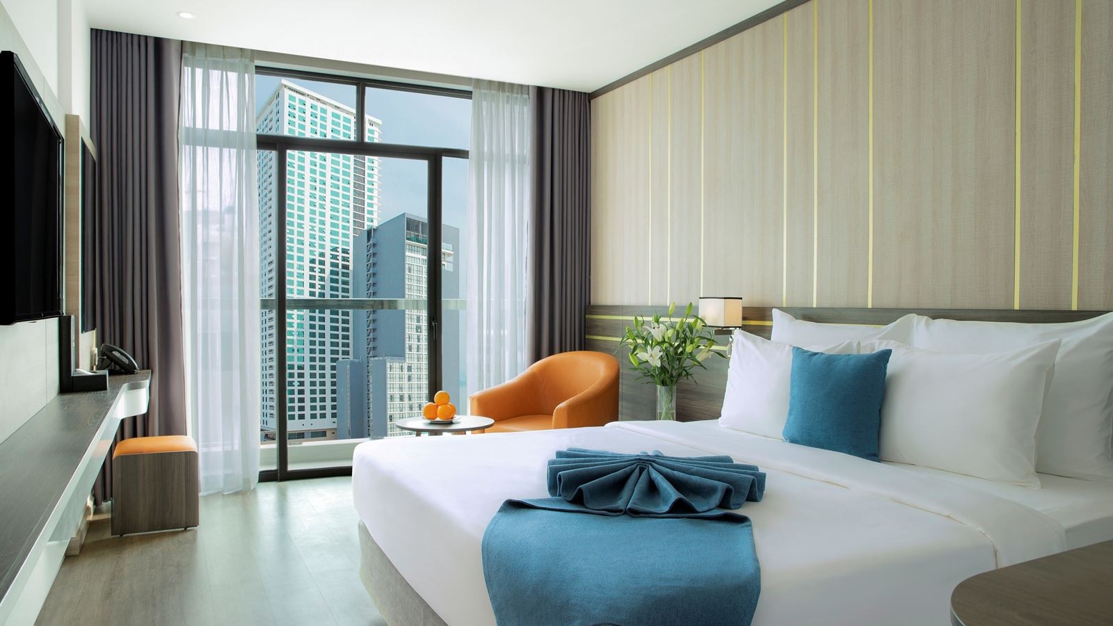 rooms-deluxe-city-with-french-balcony-child-without-extra-bed