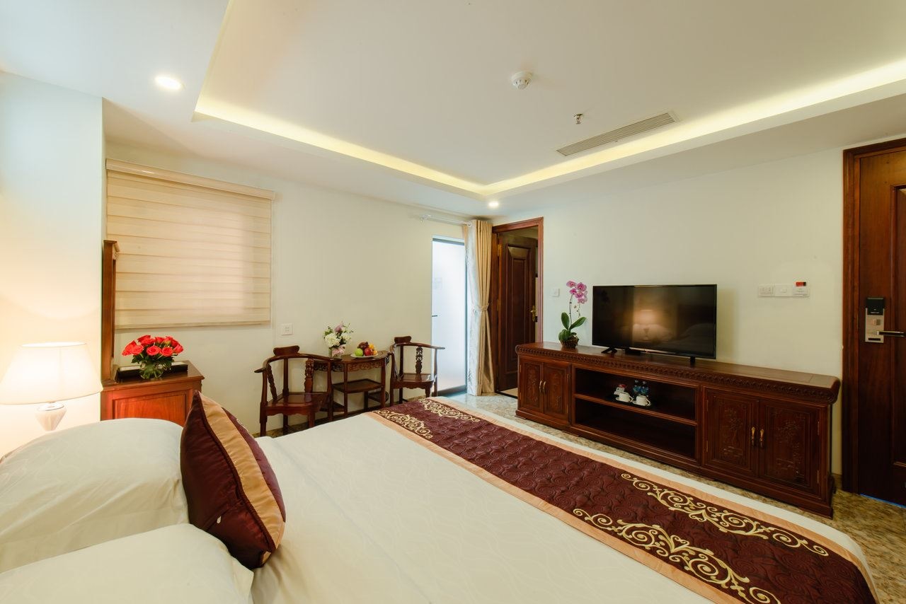 rooms-superior-balcony-city-view-child-with-extra-bed