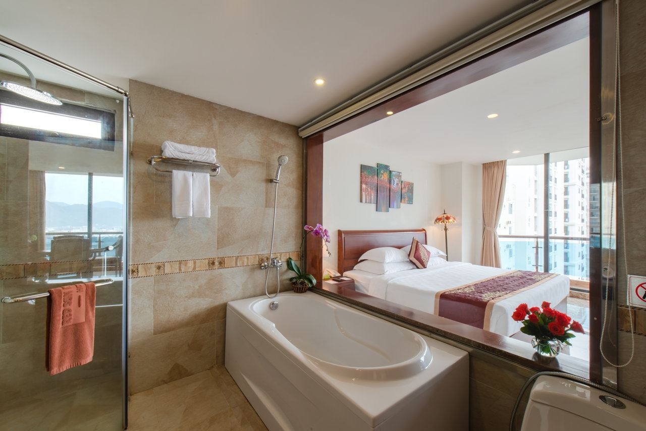 rooms-junior-suite-balcony