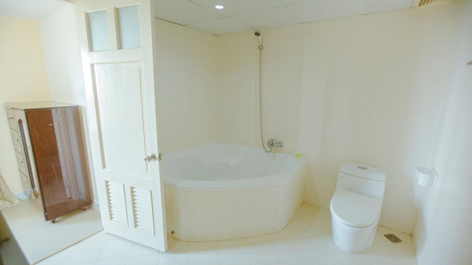 rooms-apartment-for-6pax